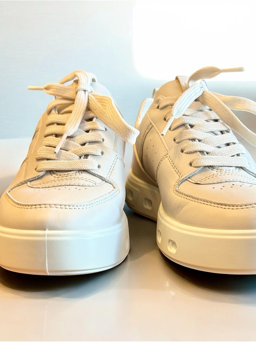 ECCO Street 720 W Women’s Sneakers in Limestone/Calcaire- GORE-TEX - New in Box